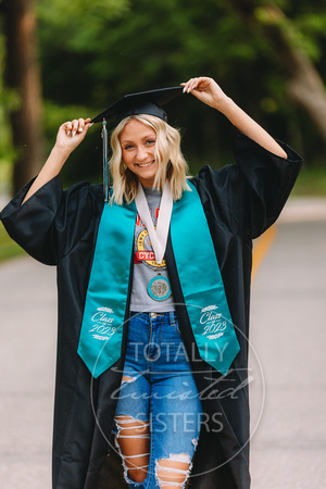 23 CAP AND GOWN FB229A1286