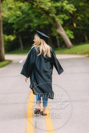 23 CAP AND GOWN FB229A1207