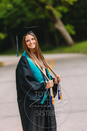 23 CAP AND GOWN 229A1367