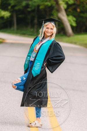 23 CAP AND GOWN FB229A1303