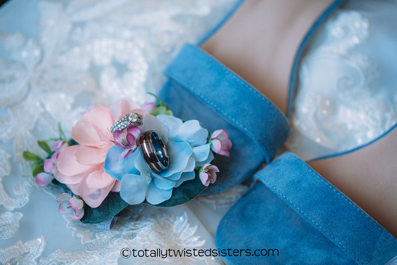 0Y1A0145 PETER BRIDAL DETAILS