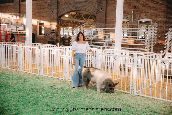 229A0250 LARSON AVA STATE FAIR