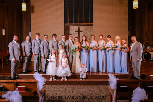 2019 ROE WEDDING PARTY CHURCH 17FX