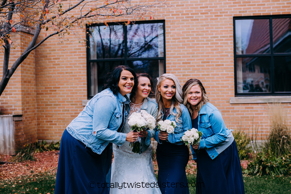 0Y1A2155 2020 BATSCHLET wedding party